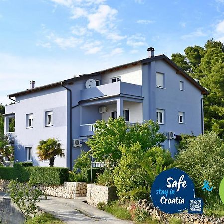 Apartmani Novotny Plavi Banjol Extérieur photo